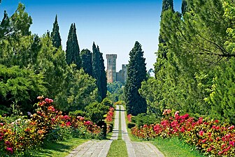 Parco Giardino Sigurtà is a naturalistic park that is home to many different species of plants and flowers