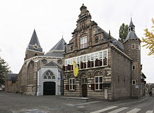 Stedehuys en NH Petruskerk