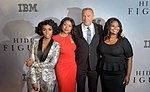 Para anggota pemeran Janelle Monáe, Taraji P. Henson, Kevin Costner dan Octavia Spencer saat sebuah penayangan Hidden Figures.