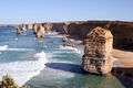 Twelve Apostles ("Dua Belas Rasul"), kumpulan pilar laut di selatan Australia.