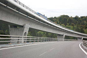 Vue du tablier nord du viaduc de Charix.