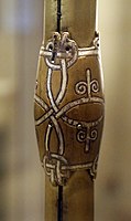 Clonmacnoise Crozier, middle knop