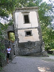 La Maison penchée.