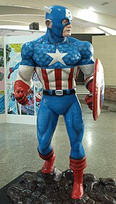 photographie d'une statue représentant Captain America