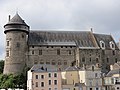 Le château de Laval et son donjon à hourd du XIIIe siècle, Maine.