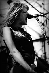 Courtney Love performing with Hole at Big Day Out, Melbourne, January 22, 1995. Courtney Love 1995 by Andrzej Liguz.jpg