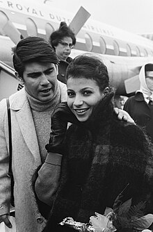 Esther & Abi Ofarim arriving in the Netherlands on October 10, 1963