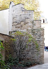 Vestige d'une tour de l'enceinte de Philippe-Auguste dans le jardin des Rosiers – Joseph-Migneret.