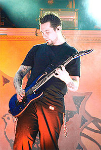 John Le Compt tocando en un concierto de Evanescence el 21 de abril de 2007.