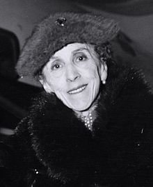 Karen Blixen cropped from larger original.jpg