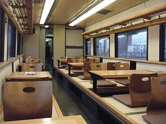 お座敷車の車内の様子 （2008年12月）