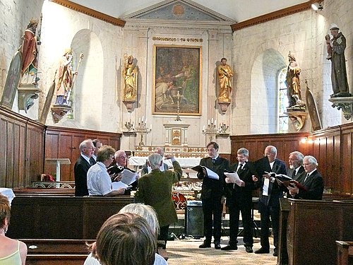 Concert de l'ensemble vocal des Rieux dans l'église Saint-Firmin, lors du festival Essertival de juillet 2007.