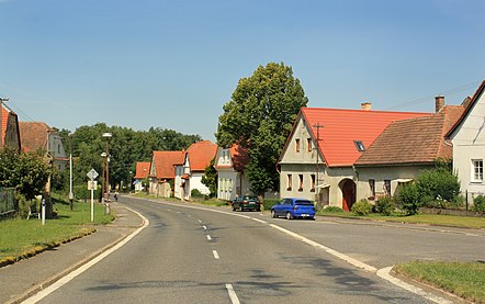Route no 358 à Morašice.
