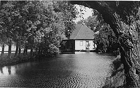 Blick von Osten, im Vordergrund Osterbach und Mühlteich