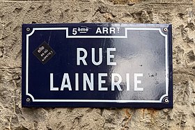 Voir la plaque.