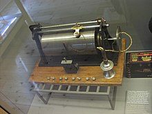 Magnetic wire recorder, invented by Valdemar Poulsen, 1898. It is exhibited at Brede works Industrial Museum, Lyngby, Denmark. Telegrafon 8154.jpg