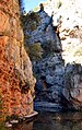 Detalle de la entrada a los Estrechos del Cañamar, Ruta de los Estrechos del Ebrón, en Tormón (Teruel).