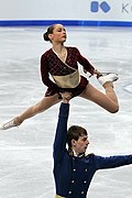 Podnoszenie z trzymaniem ręka-ręka z przodu z grupy 5, pozycja pionowa (Julija Ławrentjewa / Jurij Rudyk)