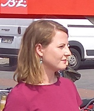 Datei:Annika Klose BZ Wahllokal (cropped).jpg