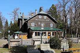Speckbacher Hütte im Frühjahr