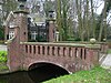 Villa Ruys, Brug met toegangshek