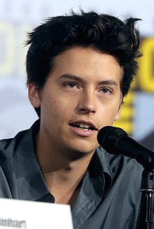 Cole Sprouse (48478671401) (cropped).jpg