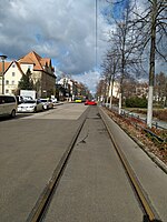 Degnerstraße mit dem Gleis der Gleisschleife, 2021