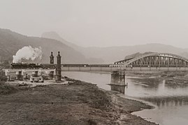 Eröffnung der sanierten Brücke am 30. September 1990 mit 52 8148 als Zuglok