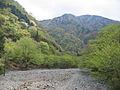 本谷橋付近の川原