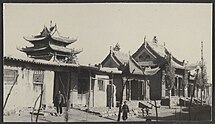 Pintu masuk dan menara Masjid Raya Weizhou, tahun 1930-an