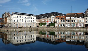 Quai du Wault. Vue vers l’ancien couvent des minimes