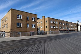 Building on Long Beach boardwalk