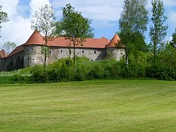 Borgen Piberstein norr om orten