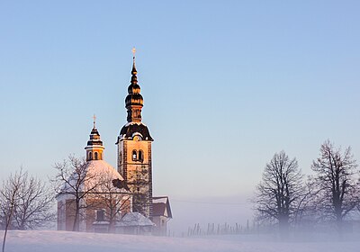 Slika:Saint Trinity church in Vinji vrh (32363554705).jpg