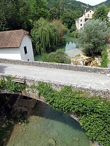 La rivière Vers près des moulins de Vers.