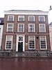 Het kasteel van jonkheer Geerling van den Bosch. Groot pand, nog geheel woonhuisgedaante