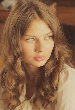 Олена Мусієнко - українська модель, актриса, телеведуча.