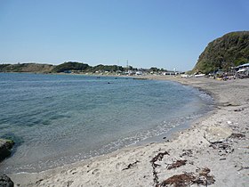 春の和田長浜海岸