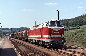 219 092 în gara Rottenbach, Turingia, 17 mai 1993