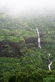 Una catarata en el camino a Lonavala.