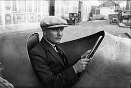 Albert Divo, sur Delage 2LCV au Grand Prix de France 1924 (2e).