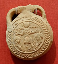 Ampoule à eulogie figurant saint Ménas entre deux chameaux (vers 400-600, musée du Louvre). (définition réelle 1 929 × 2 143)