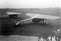 Opening van de eerste luchtlijn van de K.N.I.L.M. op Semarang en Bandoeng in november 1928 op vliegveld Tjililitan bij Batavia