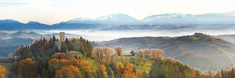 Zamek Petroia i jego otoczenie