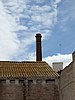 Chimenea de una fábrica de clavos en la calle Industria 12