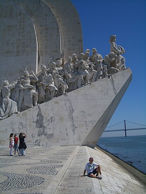 300px-Conquistador%27s_monument_in_Lisbon.jpg