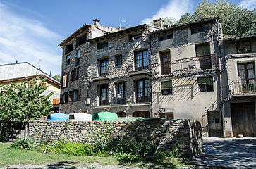 Algunas casas de El Pont de Claverol.