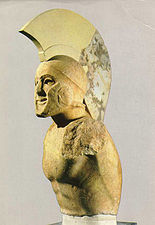 Estatua de guerrero espartano.