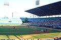 Estadio Latinoamericano durante un juego diurno entre el equipo Industriales y el desaparecido equipo de La Habana.