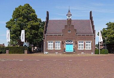 Oeffelt, voormalig gemeentehuis